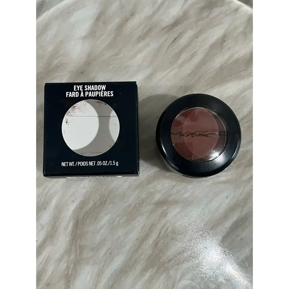 NEW MAC Cosmetics Swiss Chocolate Soft Matte Pigmented Eyeshadow Brown Single
